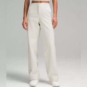 Lululemon Utilitech High-Rise Trouser Pant in Cream (Size 0, 29.5” Inseam)